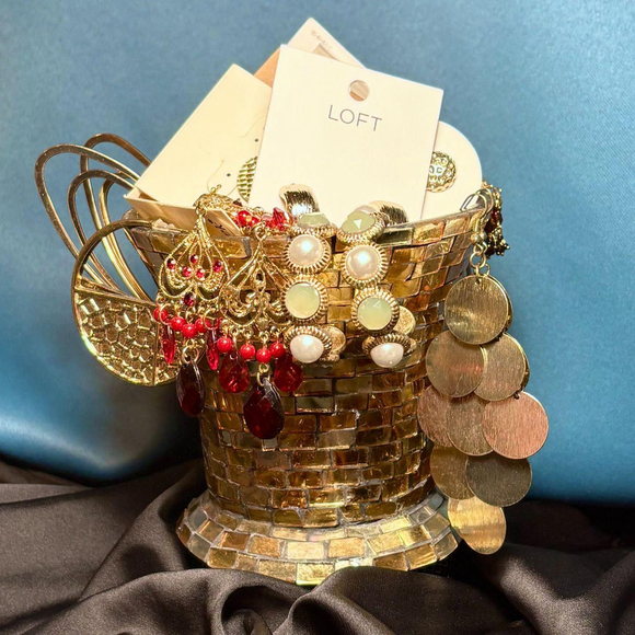 The Ultimate Gold Earring Hoard + Mosaic Vessel
